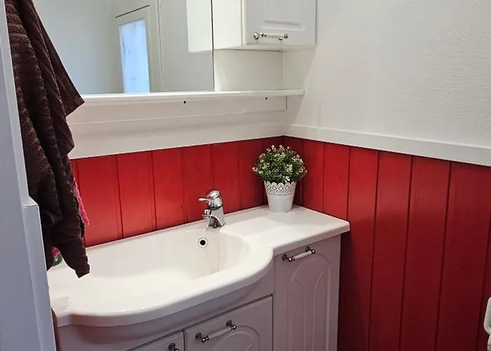 Air Contioned And Furnished Half Of Semi Detached House Apartman Rauma