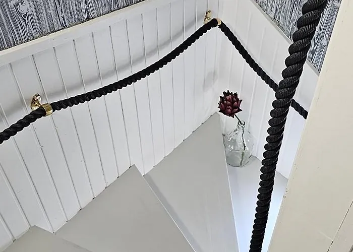 Apartman Air Contioned And Furnished Half Of Semi Detached House