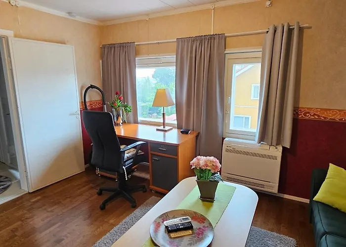 Apartman Air Contioned And Furnished Half Of Semi Detached House